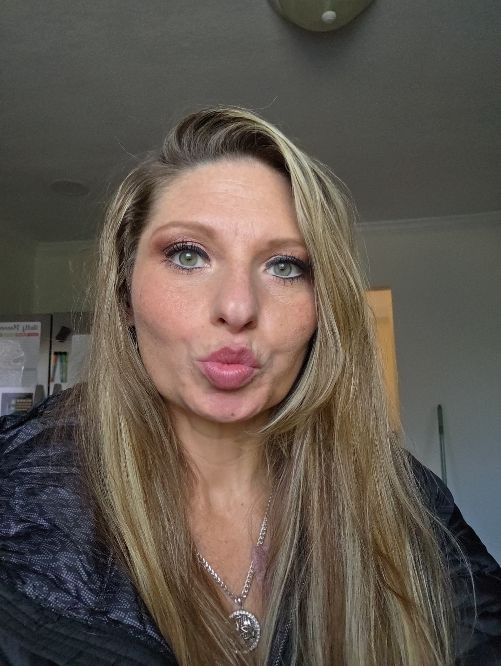 Meet your Posher, Lacy